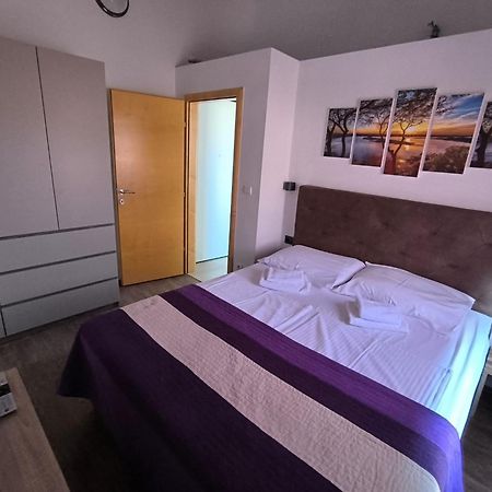קרס Apartments Pongrac מראה חיצוני תמונה