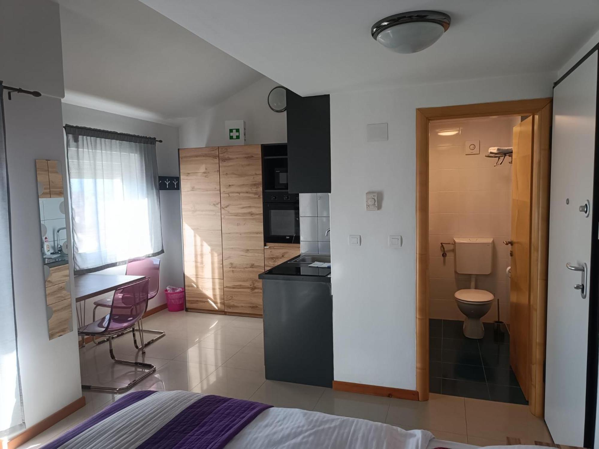 קרס Apartments Pongrac מראה חיצוני תמונה