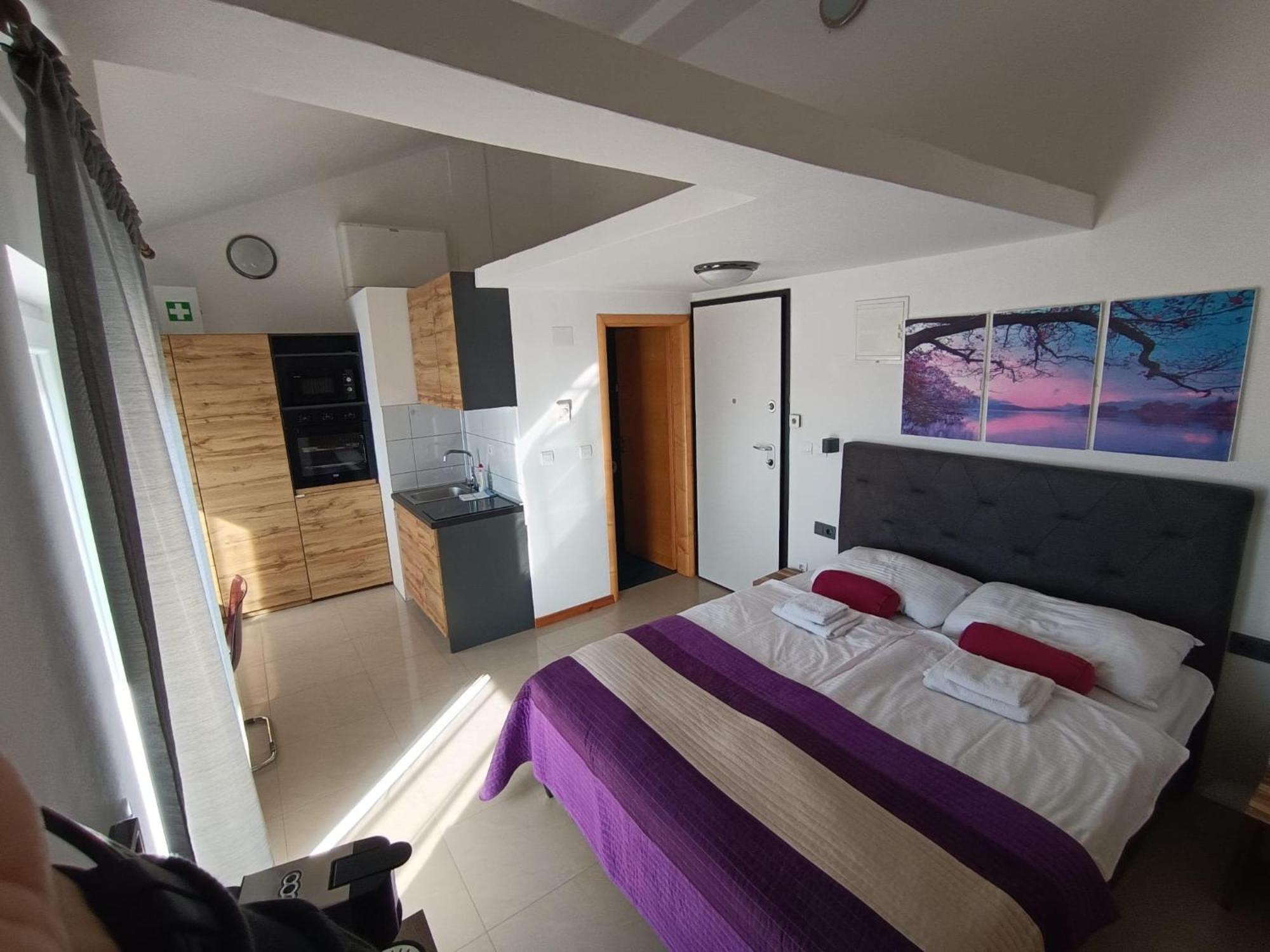 קרס Apartments Pongrac מראה חיצוני תמונה