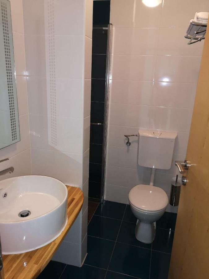 קרס Apartments Pongrac מראה חיצוני תמונה