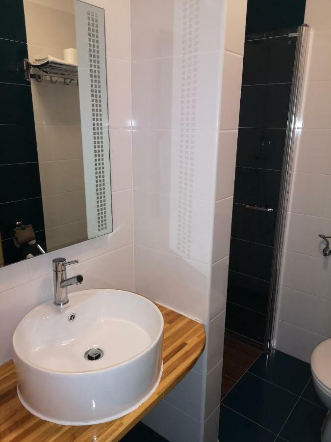 קרס Apartments Pongrac מראה חיצוני תמונה